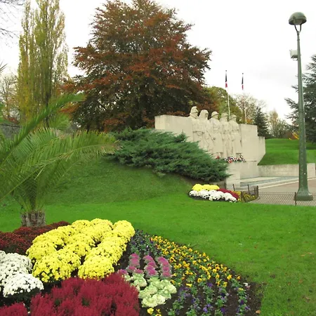 Les Victoriennes Alojamento de Acomodação e Pequeno-almoço Verdun-sur-Meuse